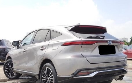 Toyota Venza, 2022 год, 3 428 000 рублей, 3 фотография