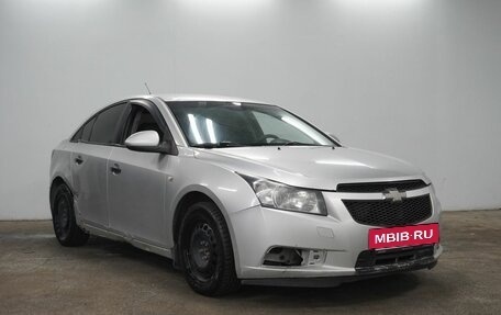 Chevrolet Cruze II, 2009 год, 590 000 рублей, 3 фотография