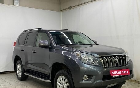 Toyota Land Cruiser Prado 150 рестайлинг 2, 2011 год, 3 200 000 рублей, 3 фотография