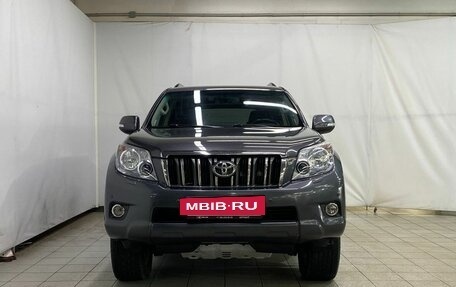 Toyota Land Cruiser Prado 150 рестайлинг 2, 2011 год, 3 200 000 рублей, 2 фотография