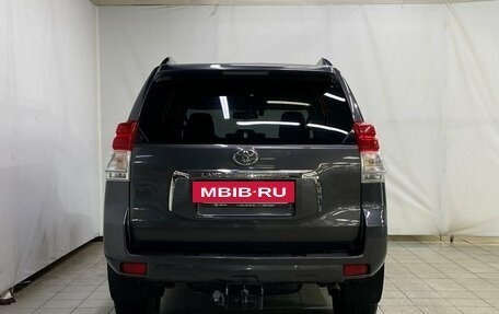 Toyota Land Cruiser Prado 150 рестайлинг 2, 2011 год, 3 200 000 рублей, 6 фотография