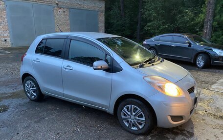 Toyota Vitz, 2009 год, 675 000 рублей, 3 фотография