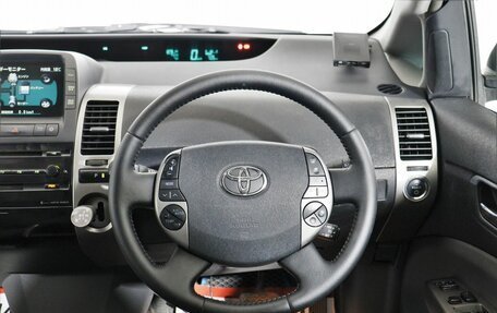 Toyota Prius, 2008 год, 945 000 рублей, 14 фотография