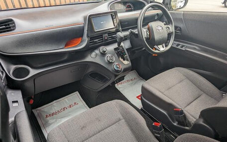 Toyota Sienta II, 2021 год, 1 050 000 рублей, 6 фотография