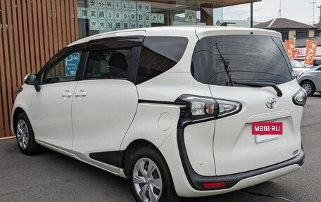 Toyota Sienta II, 2021 год, 1 050 000 рублей, 19 фотография