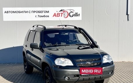 Chevrolet Niva I рестайлинг, 2015 год, 824 000 рублей, 3 фотография