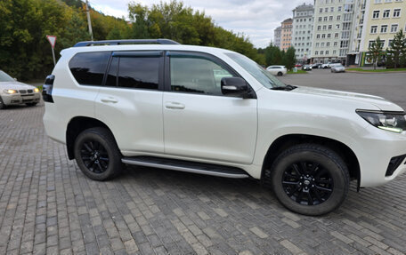 Toyota Land Cruiser Prado 150 рестайлинг 2, 2021 год, 6 800 000 рублей, 6 фотография