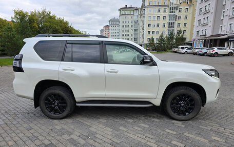 Toyota Land Cruiser Prado 150 рестайлинг 2, 2021 год, 6 800 000 рублей, 5 фотография