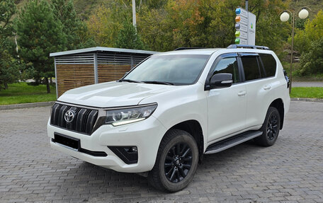 Toyota Land Cruiser Prado 150 рестайлинг 2, 2021 год, 6 800 000 рублей, 18 фотография