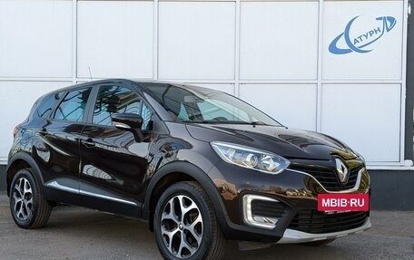 Renault Kaptur I рестайлинг, 2017 год, 1 525 000 рублей, 3 фотография