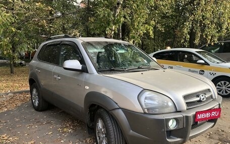 Hyundai Tucson III, 2004 год, 720 000 рублей, 3 фотография