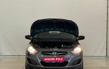 Hyundai Solaris II рестайлинг, 2011 год, 930 000 рублей, 4 фотография