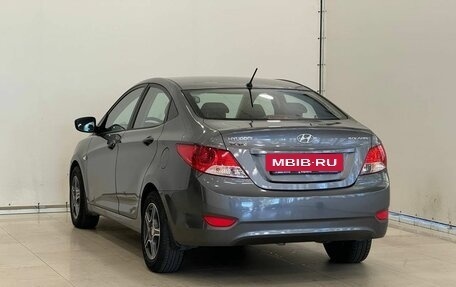 Hyundai Solaris II рестайлинг, 2011 год, 930 000 рублей, 7 фотография