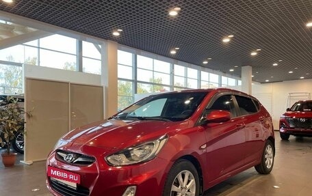 Hyundai Solaris II рестайлинг, 2012 год, 925 000 рублей, 7 фотография