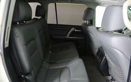 Toyota Land Cruiser 200, 2010 год, 2 427 000 рублей, 12 фотография