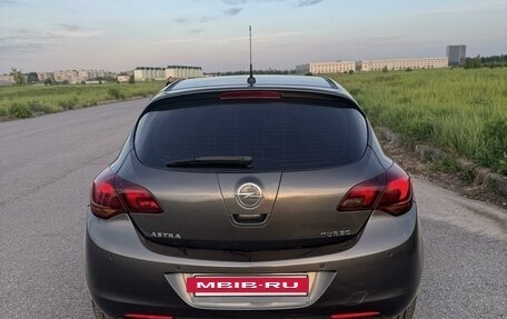 Opel Astra J, 2011 год, 780 000 рублей, 3 фотография