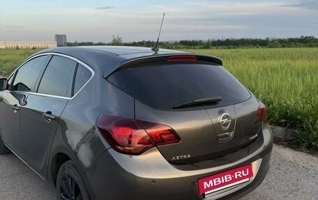 Opel Astra J, 2011 год, 780 000 рублей, 4 фотография