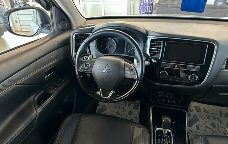 Mitsubishi Outlander III рестайлинг 3, 2019 год, 3 049 000 рублей, 14 фотография