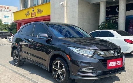 Honda Vezel, 2021 год, 1 650 000 рублей, 3 фотография