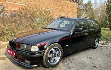 BMW 3 серия, 1998 год, 320 000 рублей, 1 фотография