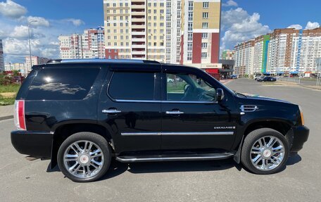 Cadillac Escalade III, 2007 год, 1 400 000 рублей, 11 фотография