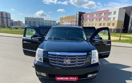 Cadillac Escalade III, 2007 год, 1 400 000 рублей, 17 фотография