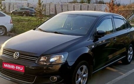 Volkswagen Polo VI (EU Market), 2011 год, 700 000 рублей, 1 фотография