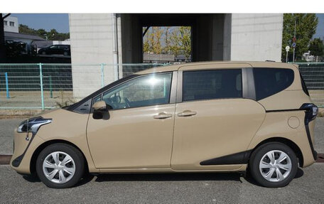 Toyota Sienta II, 2021 год, 1 069 000 рублей, 4 фотография