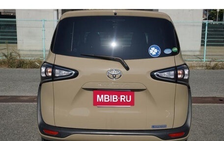 Toyota Sienta II, 2021 год, 1 069 000 рублей, 22 фотография