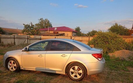 Chevrolet Cruze II, 2012 год, 850 000 рублей, 3 фотография