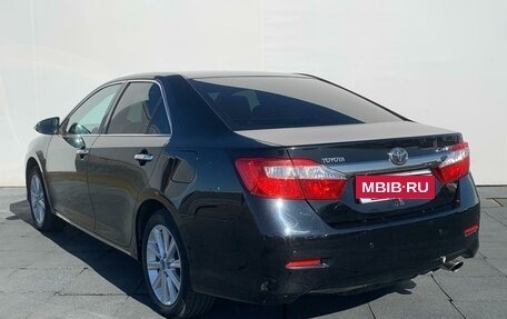 Toyota Camry, 2013 год, 1 840 000 рублей, 6 фотография