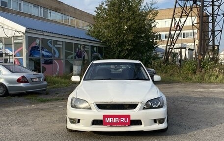 Toyota Altezza, 2002 год, 650 000 рублей, 2 фотография