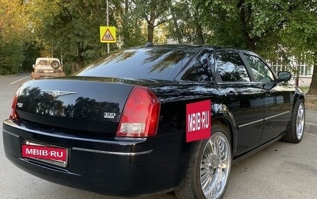 Chrysler 300C II, 2005 год, 1 450 000 рублей, 5 фотография