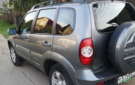 Chevrolet Niva I рестайлинг, 2010 год, 900 000 рублей, 4 фотография