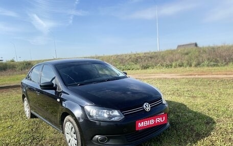 Volkswagen Polo VI (EU Market), 2013 год, 750 000 рублей, 2 фотография