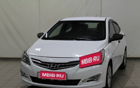 Hyundai Solaris II рестайлинг, 2015 год, 860 000 рублей, 1 фотография