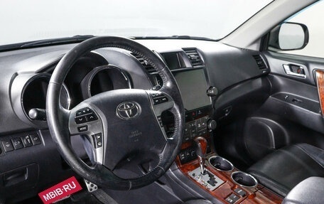 Toyota Highlander III, 2012 год, 2 150 000 рублей, 14 фотография