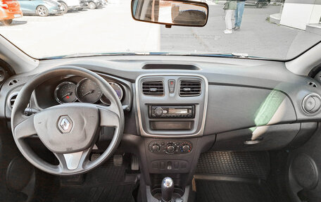 Renault Logan II, 2017 год, 857 000 рублей, 14 фотография