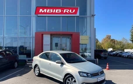 Volkswagen Polo VI (EU Market), 2013 год, 629 000 рублей, 2 фотография