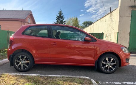 Volkswagen Polo VI (EU Market), 2012 год, 900 000 рублей, 2 фотография