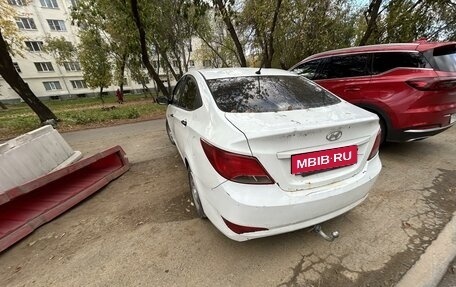 Hyundai Solaris II рестайлинг, 2015 год, 350 000 рублей, 2 фотография