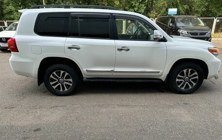 Toyota Land Cruiser 200, 2012 год, 2 770 000 рублей, 6 фотография