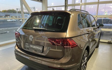 Volkswagen Tiguan II, 2019 год, 2 829 000 рублей, 5 фотография