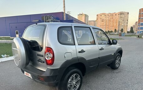 Chevrolet Niva I рестайлинг, 2013 год, 595 000 рублей, 4 фотография