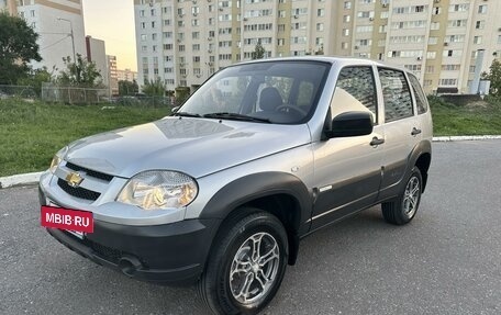 Chevrolet Niva I рестайлинг, 2013 год, 595 000 рублей, 12 фотография