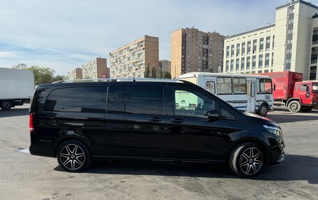 Mercedes-Benz V-Класс, 2023 год, 16 000 000 рублей, 2 фотография