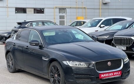 Jaguar XE I рестайлинг, 2015 год, 1 850 000 рублей, 3 фотография