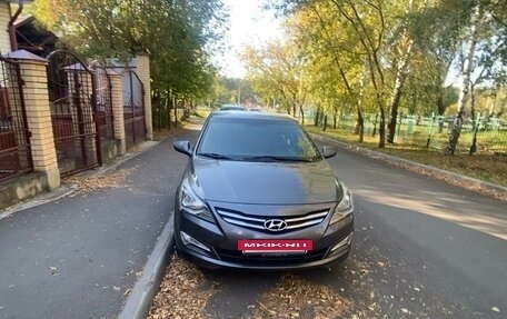 Hyundai Solaris II рестайлинг, 2014 год, 1 400 000 рублей, 3 фотография