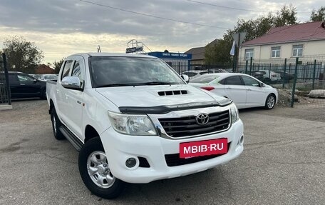 Toyota Hilux VII, 2012 год, 2 000 000 рублей, 2 фотография