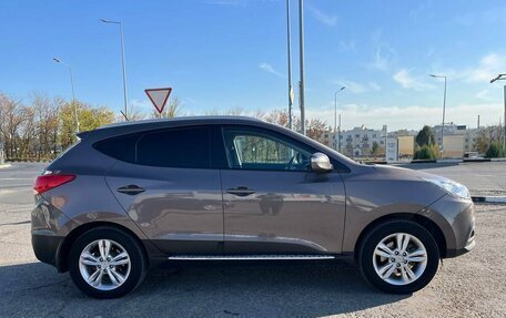 Hyundai ix35 I рестайлинг, 2013 год, 1 592 000 рублей, 4 фотография